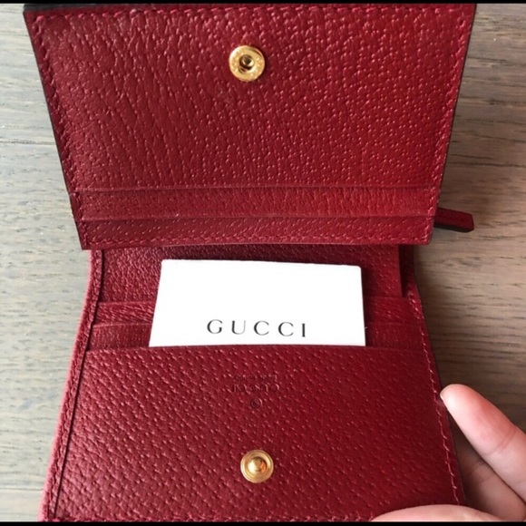 NEW GUCCI CARD CASE - Picture 3 of 5